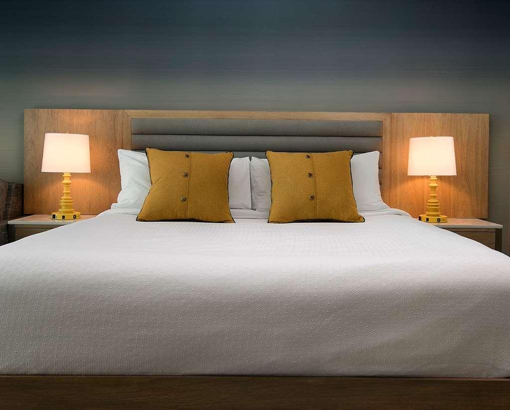 Inn At The Pier Pismo Beach, Curio Collection By Hilton Chambre photo